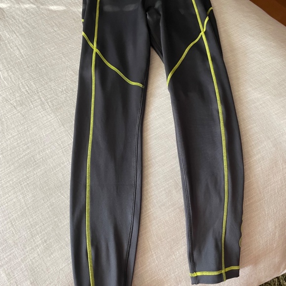 LesMills-Reebok Leggings - Picture 2 of 5